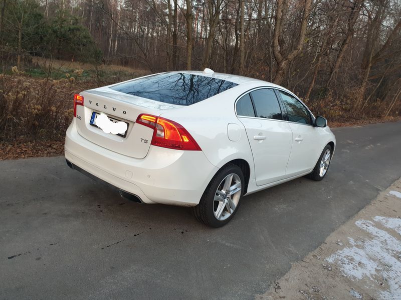 Volvo S60 • 2015 • 148,000 km 6