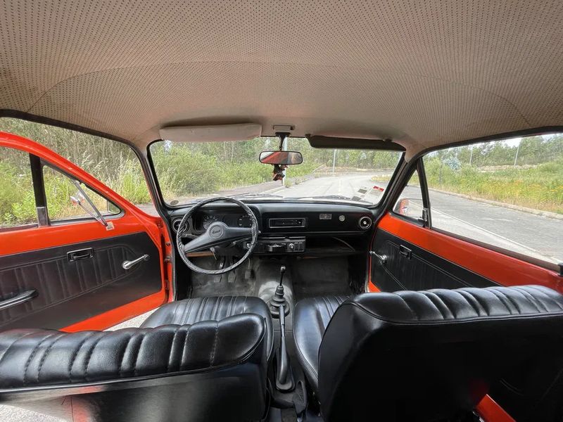 Ford Escort • 1976 • 90,000 km 4