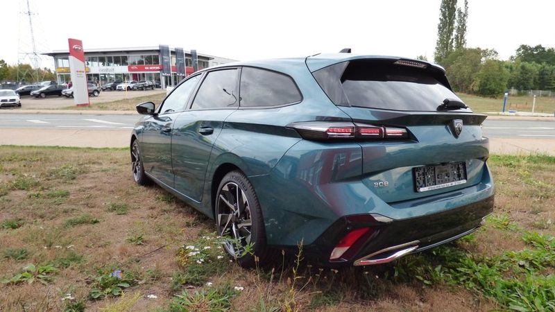 Peugeot 308 • 2022 • 8,655 km 3