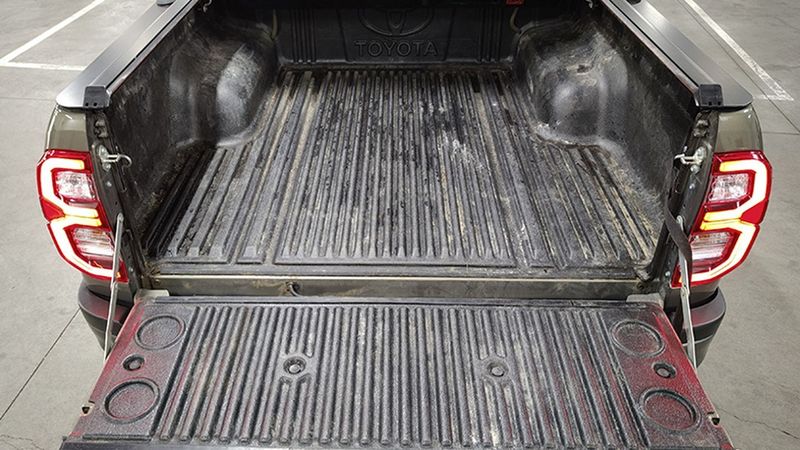 Toyota Hilux • 2021 • 37,227 km 14