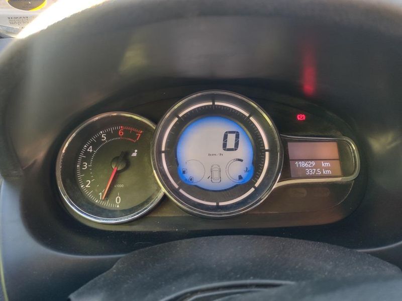 Renault Fluence • 2014 • 120,000 km 11