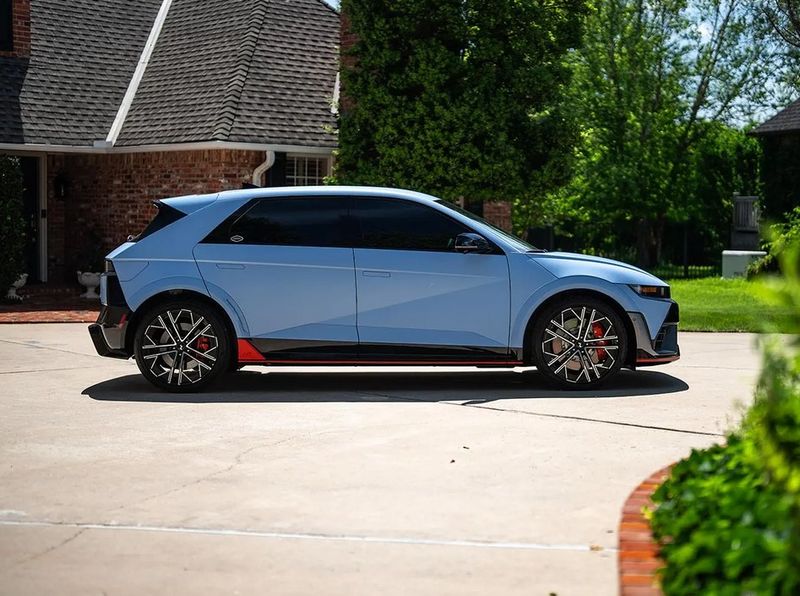 Hyundai Ioniq Electric • 2025 • 12,000 mi 3