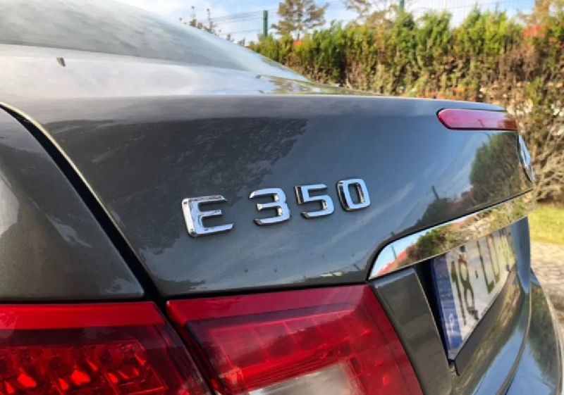 Mercedes-Benz E-Class • 2010 • 246,281 km 3