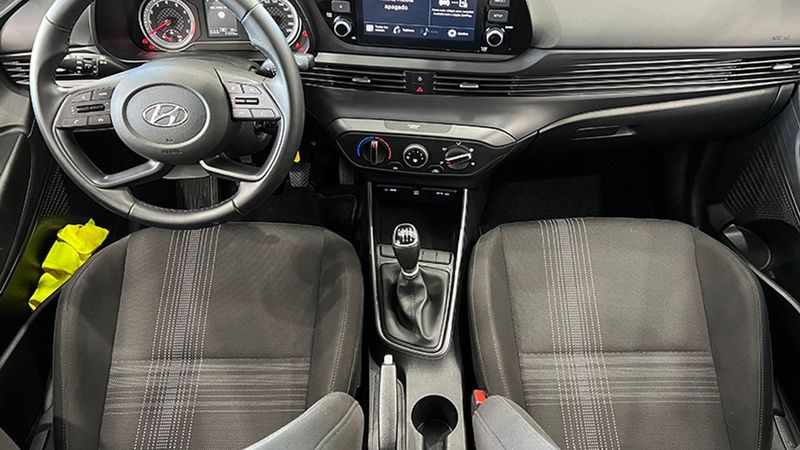 Hyundai Kona • 2023 • 21,203 km 5