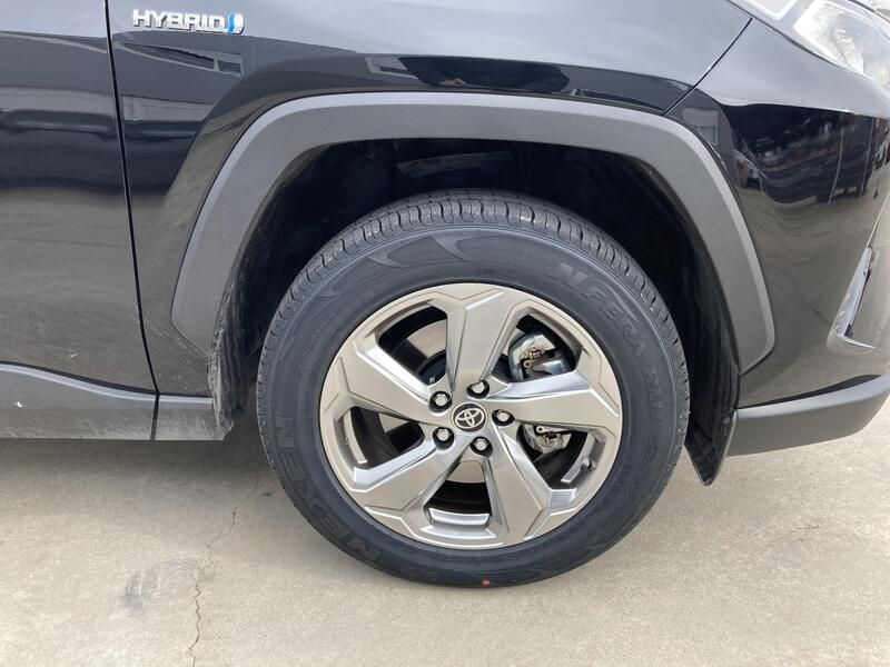 Toyota RAV4 • 2021 • 52,934 km 11
