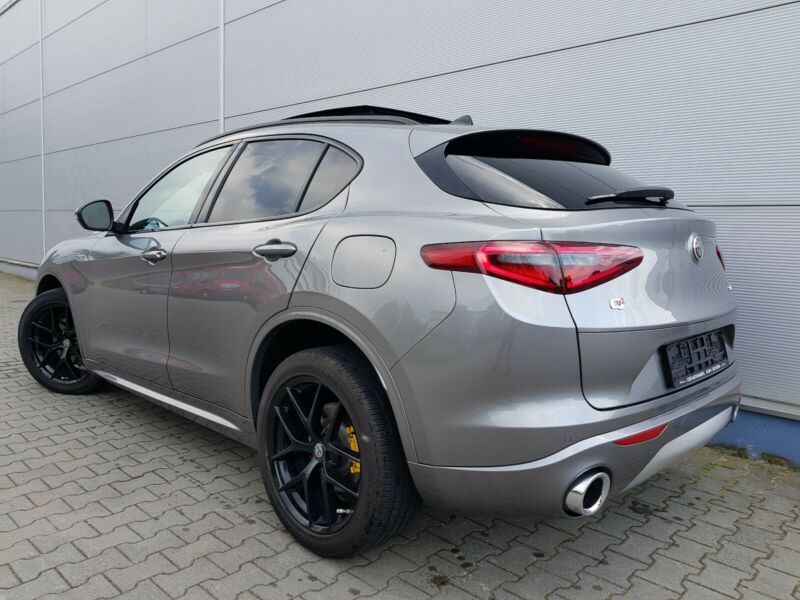 Alfa Romeo Stelvio • 2018 • 27,000 km 11