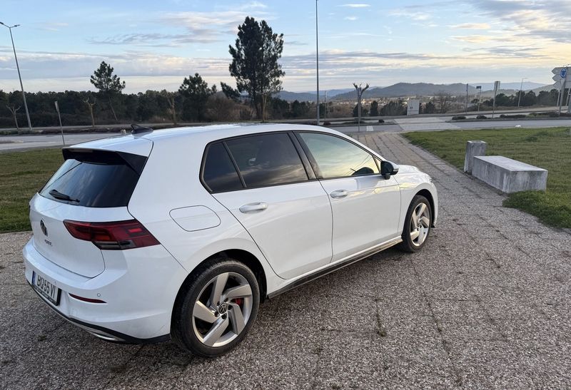 Volkswagen Golf • 2022 • 29,600 km 2