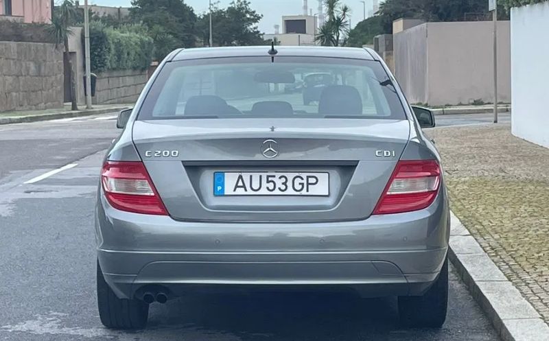 Mercedes-Benz C-Class • 2009 • 172,000 km 1
