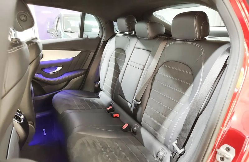 Mercedes-Benz GLC-Class • 2022 • 57,352 km 8