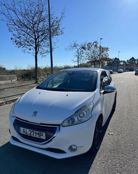 Peugeot 2008 • 2012 • 177,000 km 1