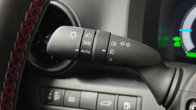 Toyota C-HR • 2024 • 5,350 km 28