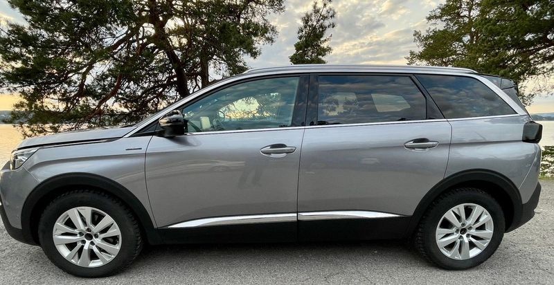 Peugeot 5008 • 2019 • 54,974 km 1