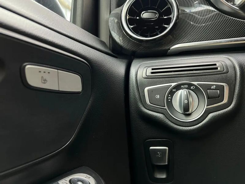 Mercedes-Benz 210 Van • 2021 • 78,000 km 4