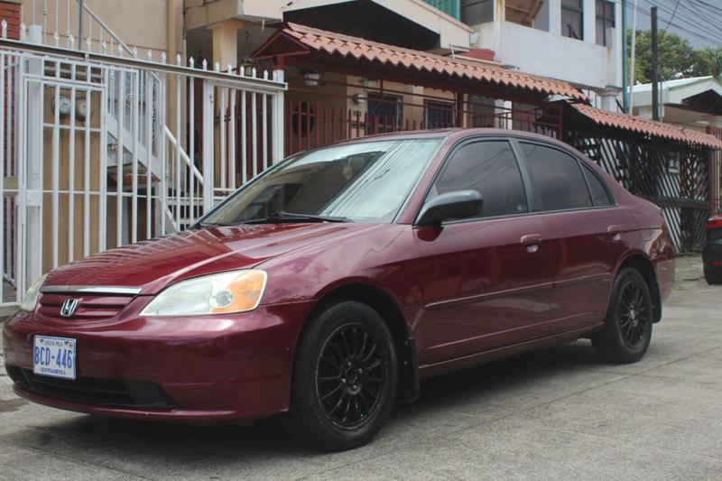 Honda Civic • 2003 • 268,532 km 1