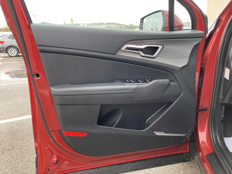 Kia Sportage • 2023 • 16,359 km 22