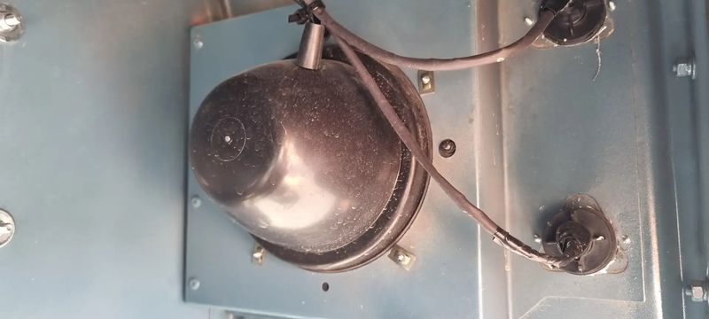 Land Rover LR3 • 1976 • 65,800 km 21