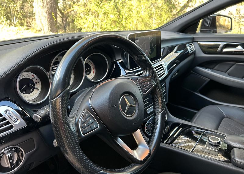 Mercedes-Benz 200 - 300 • 2015 • 200,000 km 6