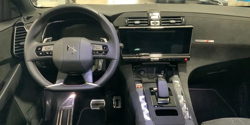 Citroën DS5 • 2022 • 6,000 km 12