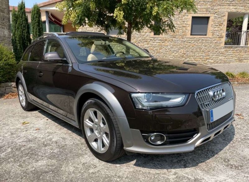 Audi A4 Allroad • 2014 • 132,000 km 2