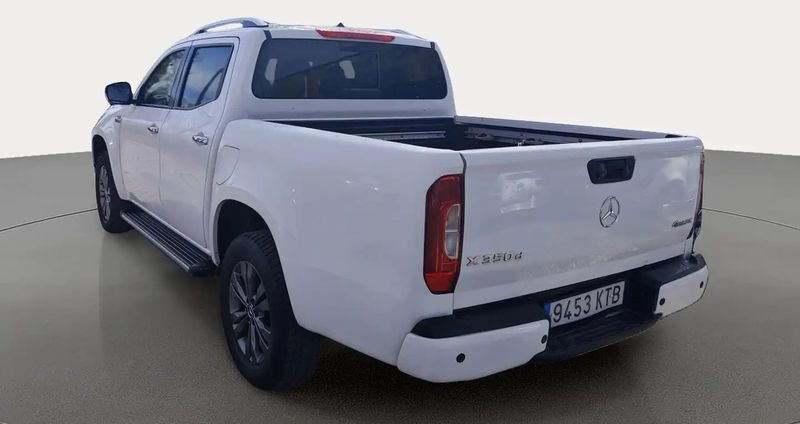 Mercedes-Benz 200 - 300 • 2019 • 104,342 km 4