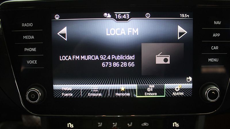 Škoda Superb • 2022 • 19,247 km 10