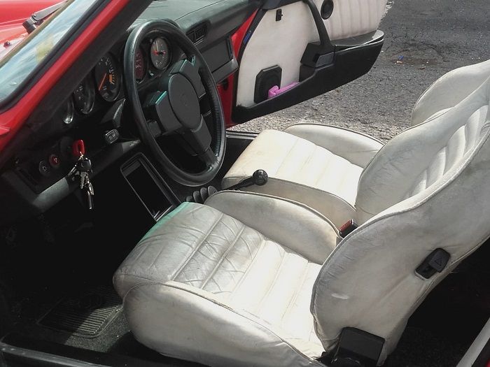 Porsche 911 Carrera Cabrio • 1983 • 254,300 km 3