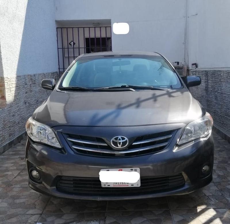 Toyota Corolla • 2013 • 145,000 km 3