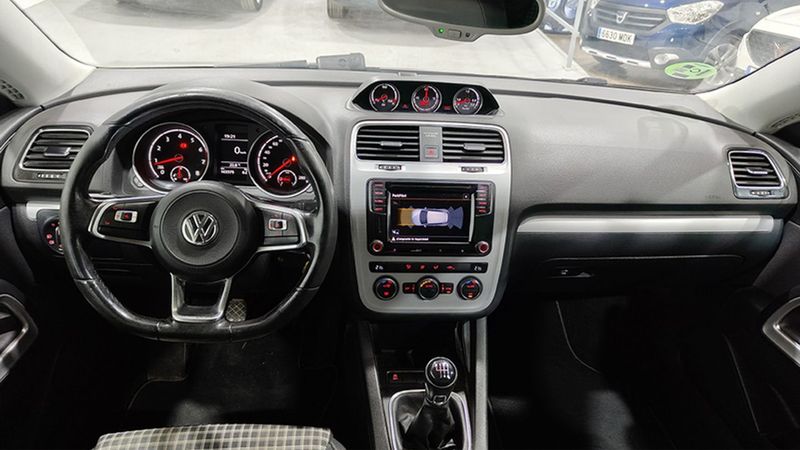 Volkswagen Scirocco • 2017 • 163,379 km 9
