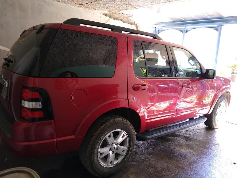 Ford Explorer • 2008 • 56,000 km 7