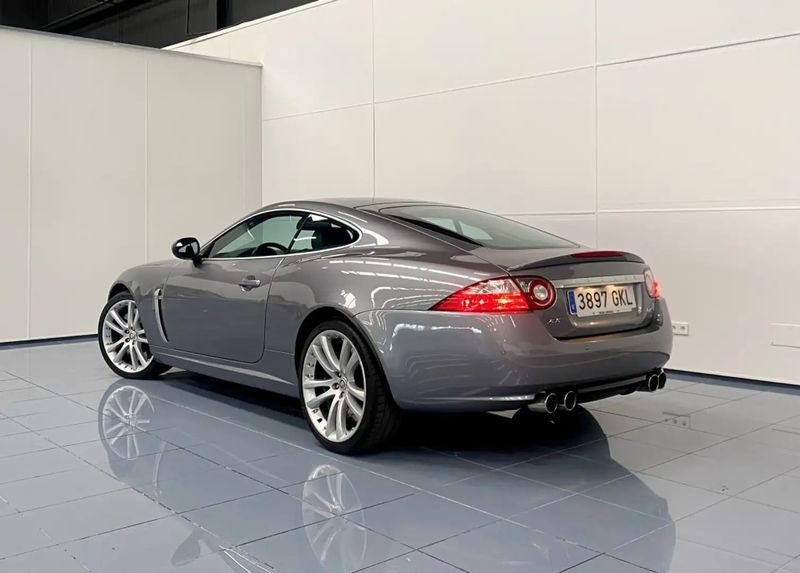 Jaguar XKR • 2009 • 55,000 km 11