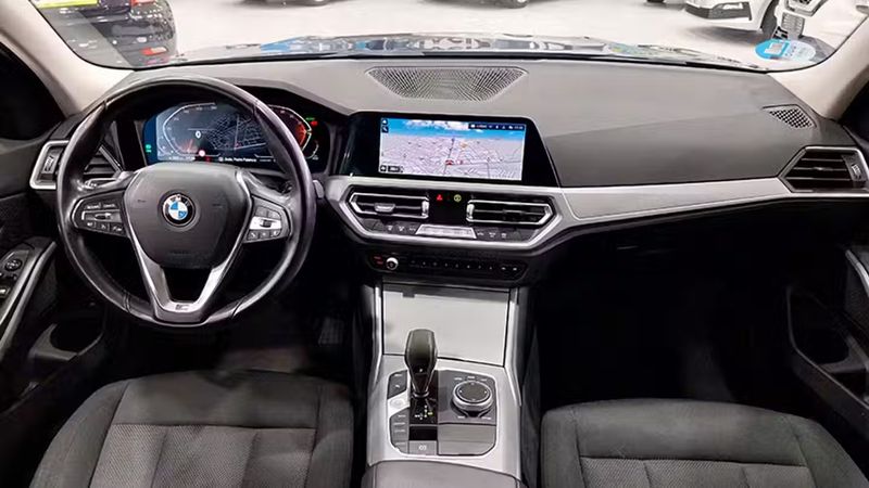 BMW 3 Series • 2021 • 99,176 km 5