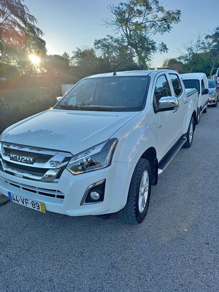 Isuzu D-MAX • 2018 • 88,000 km 1