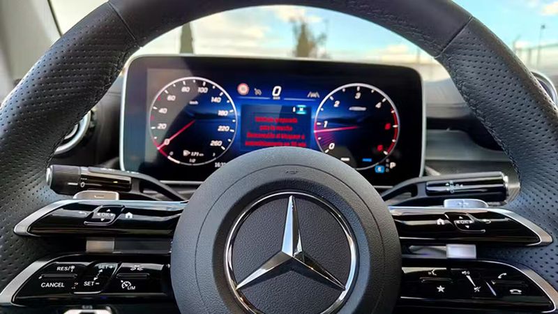 Mercedes-Benz CLA • 2024 • 2,566 km 25