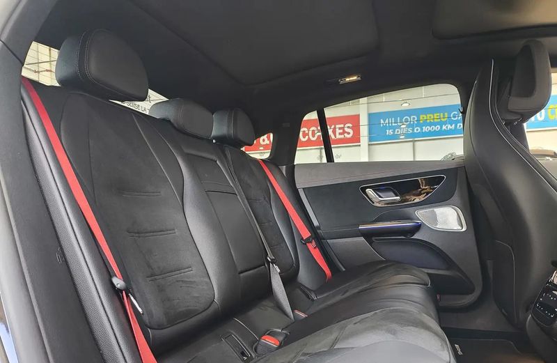 Mercedes-Benz E • 2023 • 37,381 km 14