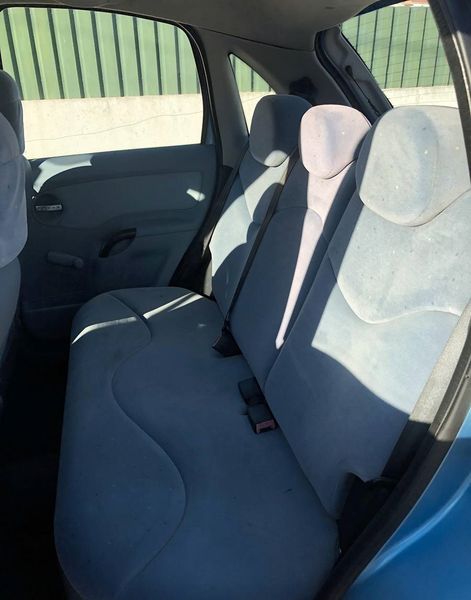 Citroën C3 • 2002 • 160,000 km 5