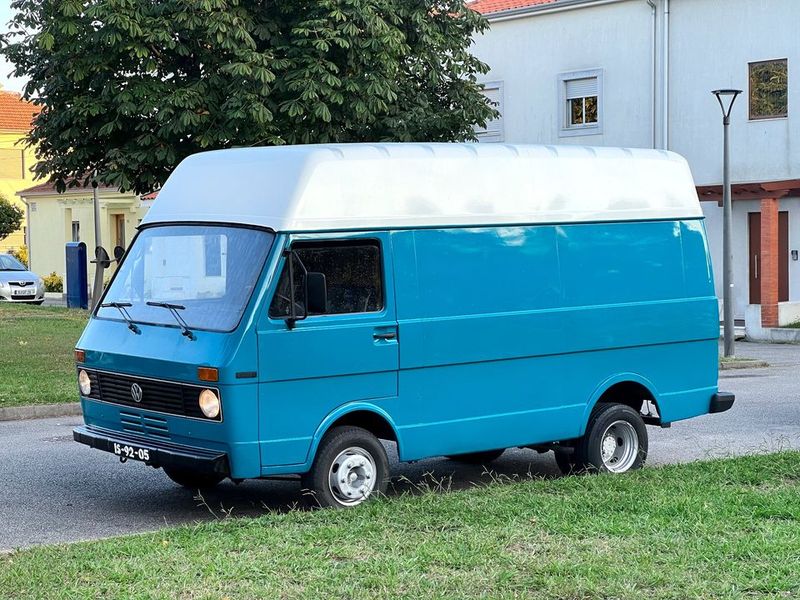 Volkswagen LT • 1979 • 136,000 km 4