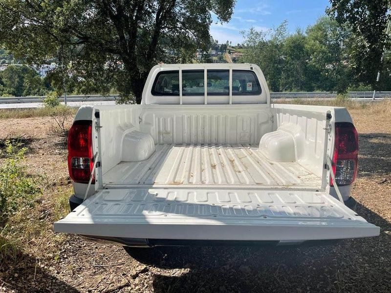 Toyota Hilux • 2011 • 140,000 km 4