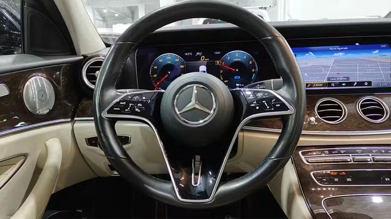 Mercedes-Benz E-Class • 2021 • 57,135 km 6