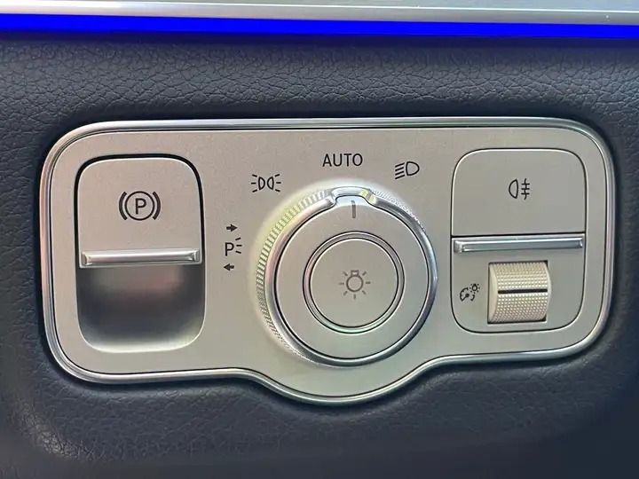 Mercedes-Benz GLK-Class • 2020 • 89,000 km 14