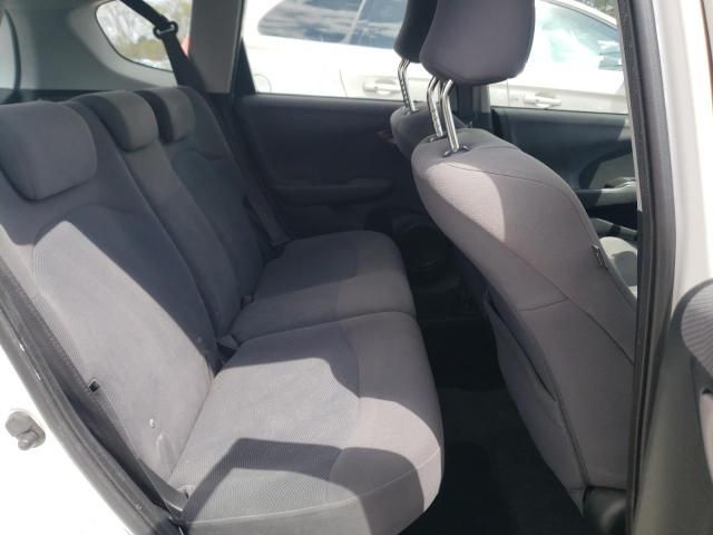 Honda Fit • 2010 • 12 km 6