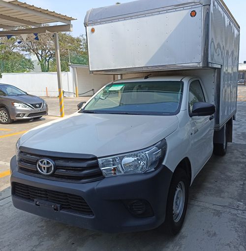 Toyota Hilux • 2021 • 90,000 km 1