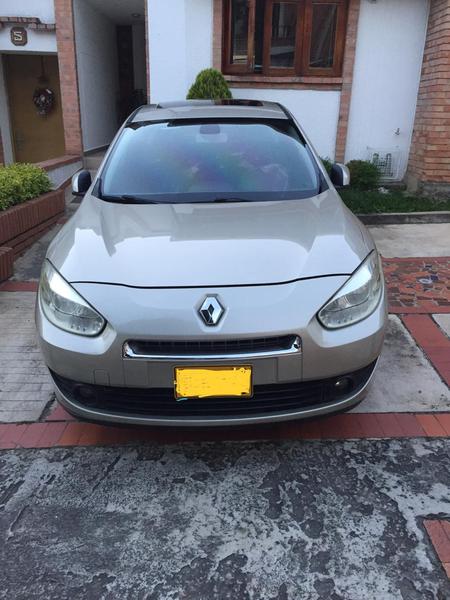 Renault Fluence • 2012 • 108,000 km 3