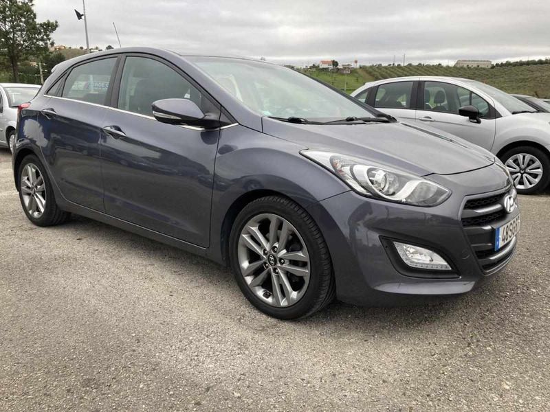 Hyundai i30 • 2016 • 209,600 km 1