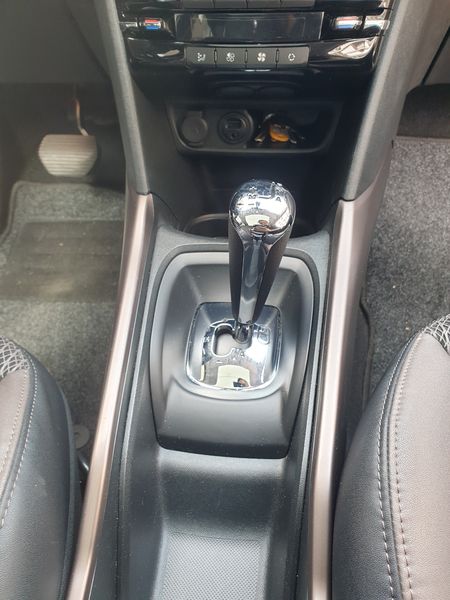 Peugeot 2008 • 2014 • 63,600 km 23