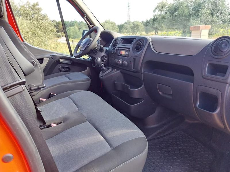 Renault Master • 2017 • 205,000 km 6
