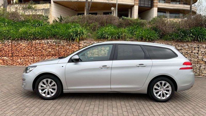Peugeot 308 • 2017 • 149,000 km 3
