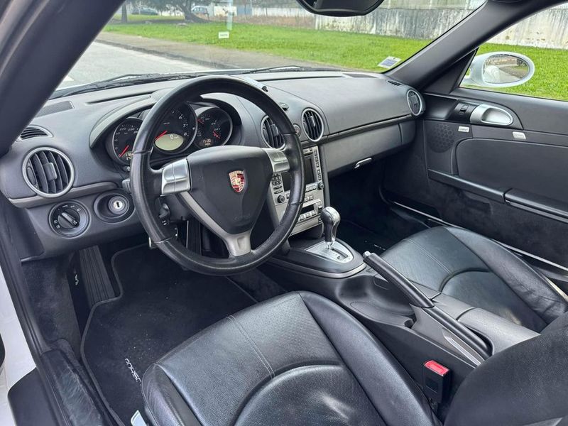 Porsche Cayman • 2019 • 115,000 km 3