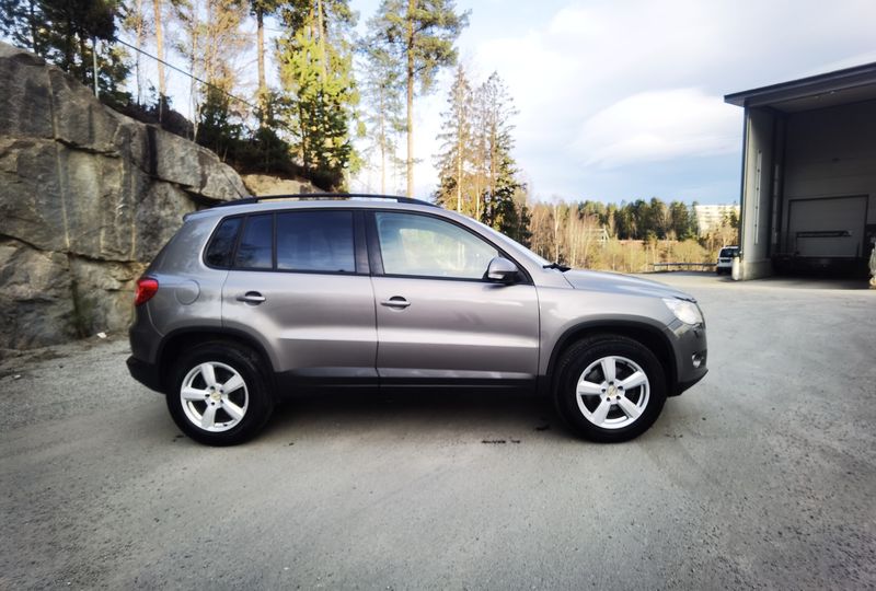 Volkswagen Tiguan • 2009 • 201,500 km 1