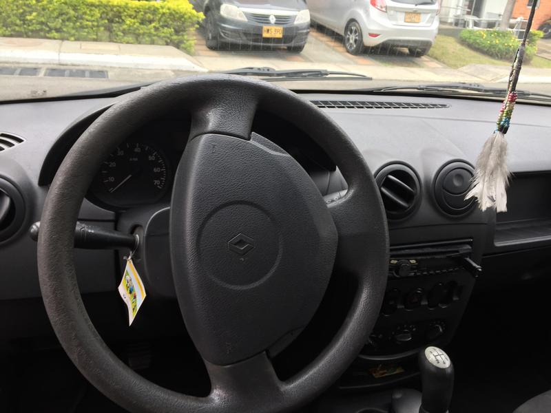 Renault Logan • 2012 • 168,000 km 2