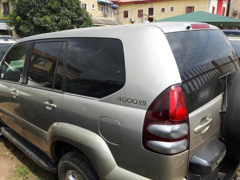 Toyota Land Cruiser • 2006 • 97,361 km 11